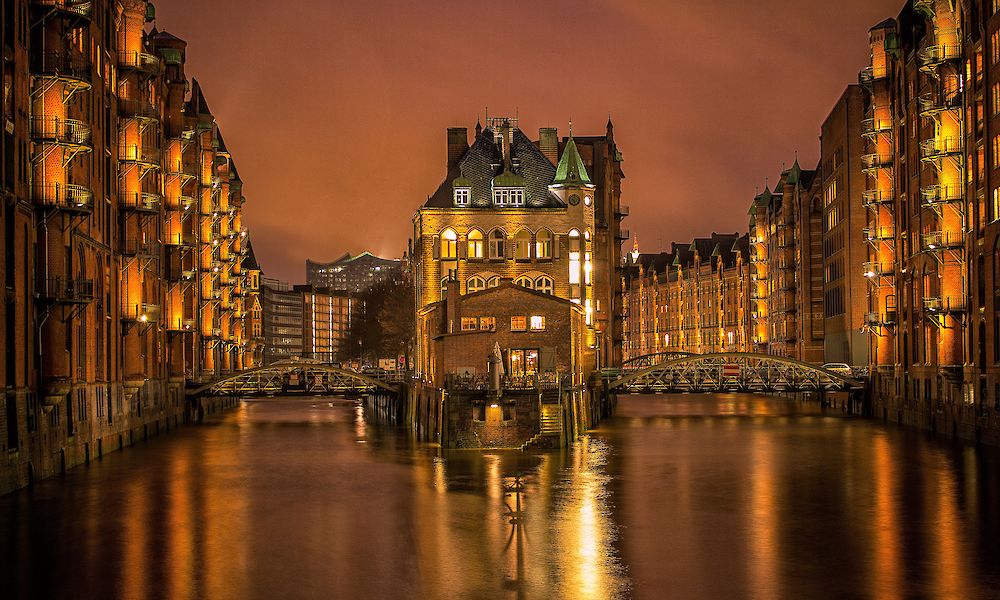 Hamburgo, Alemania (por Patrick Baum, Unsplash)