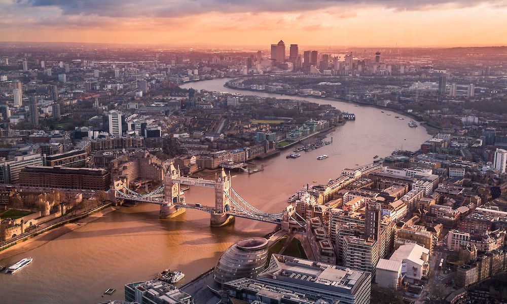 Londres (por Luca Micheli, Unsplash)